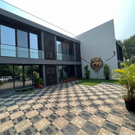 Stayhaven Starmount 4Bhk & Pool Mumbai Ngoại thất bức ảnh