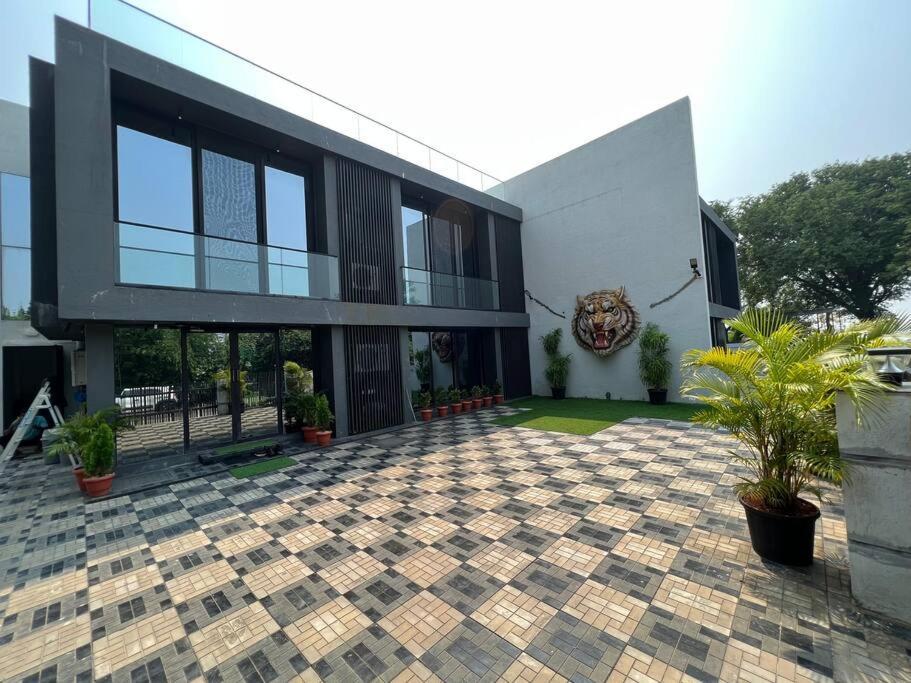 Stayhaven Starmount 4Bhk & Pool Mumbai Ngoại thất bức ảnh