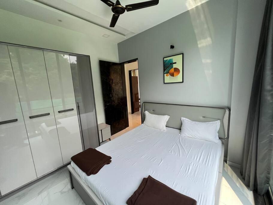 Stayhaven Starmount 4Bhk & Pool Mumbai Ngoại thất bức ảnh