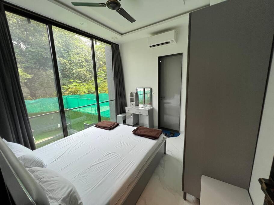 Stayhaven Starmount 4Bhk & Pool Mumbai Ngoại thất bức ảnh