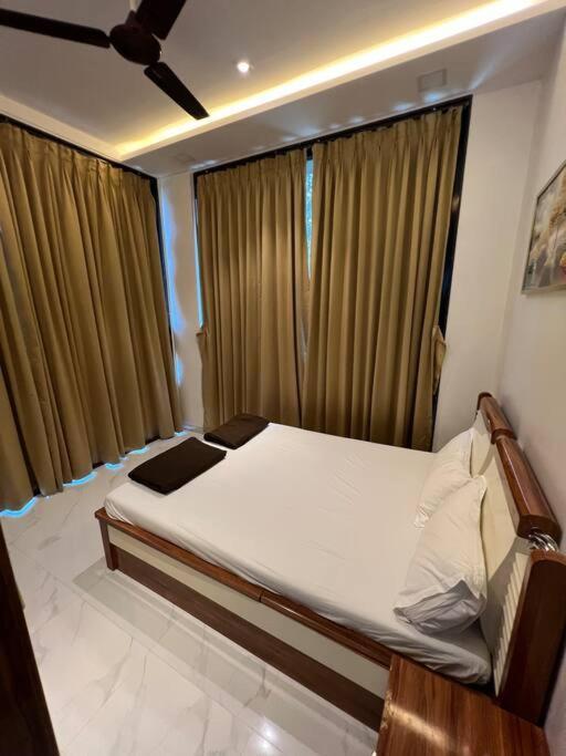 Stayhaven Starmount 4Bhk & Pool Mumbai Ngoại thất bức ảnh