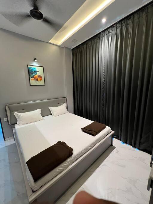 Stayhaven Starmount 4Bhk & Pool Mumbai Ngoại thất bức ảnh